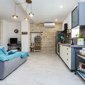 Nostalgija, Apartman